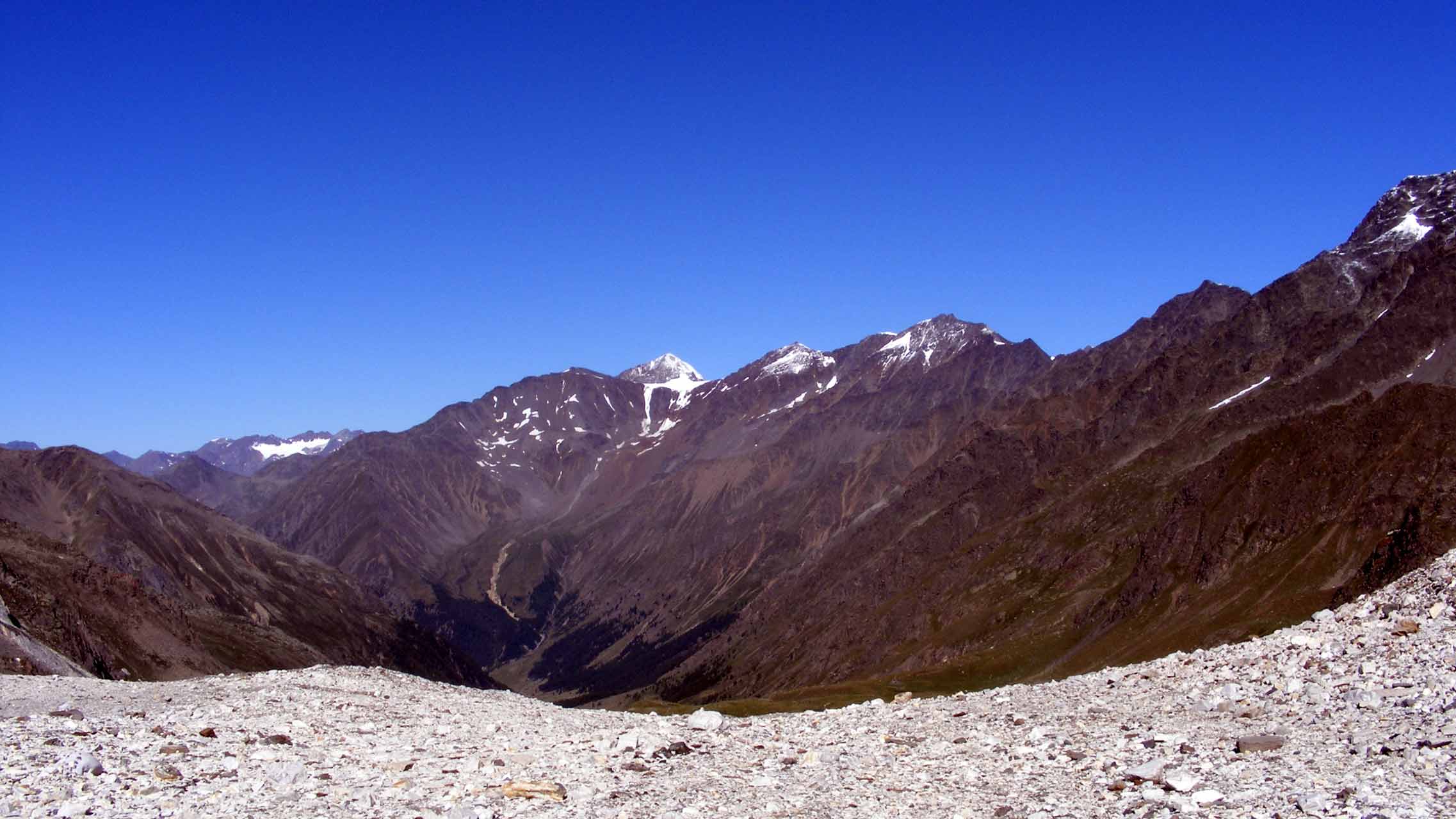 Ausblick vom Hochplateau vor dem Eisjöchl